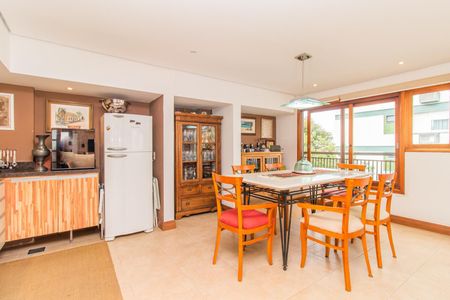 Apartamento à venda com 3 quartos, 233m² em Mont’Serrat, Porto Alegre