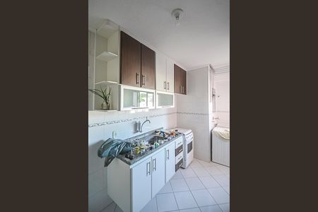 Apartamento à venda com 57m², 2 quartos e 1 vaga Apartamento à venda com 57m², 2 quartos e 1 vagaCozinha e Área de Serviço