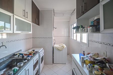Apartamento à venda com 57m², 2 quartos e 1 vaga Apartamento à venda com 57m², 2 quartos e 1 vagaCozinha e Área de Serviço
