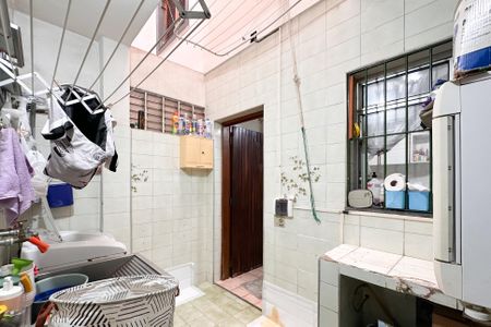 Casa à venda com 95m², 3 quartos e 1 vagaÁrea de Serviço