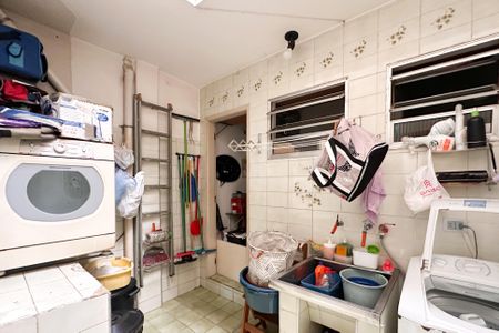 Casa à venda com 95m², 3 quartos e 1 vagaÁrea de Serviço