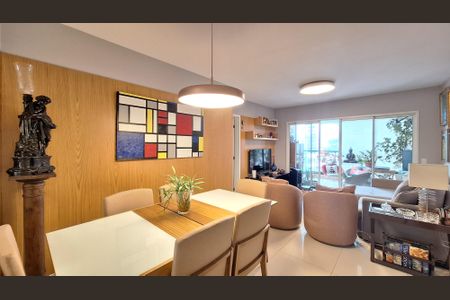 Apartamento à venda com 105m², 3 quartos e 2 vagasSala