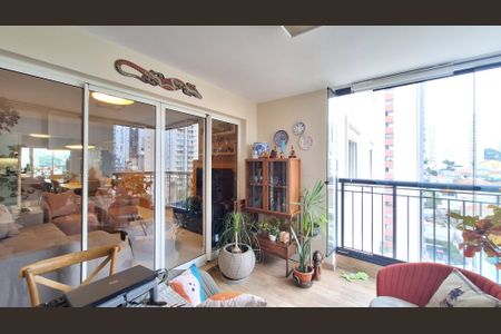 Apartamento à venda com 105m², 3 quartos e 2 vagasVaranda