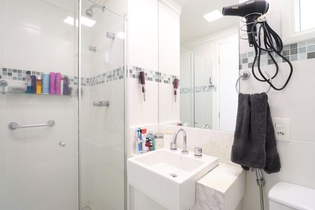 Apartamento à venda com 105m², 3 quartos e 2 vagasBanheiro da Suíte