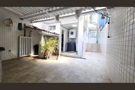 Casa para alugar com 211m², 3 quartos e 1 vagaÁrea de Serviço