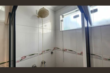 Casa para alugar com 211m², 3 quartos e 1 vagaChuveiro