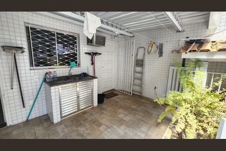 Casa para alugar com 211m², 3 quartos e 1 vagaÁrea de Serviço