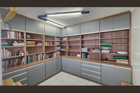 Casa para alugar com 211m², 3 quartos e 1 vagaEscritório