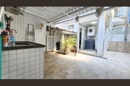 Casa para alugar com 211m², 3 quartos e 1 vagaQuintal