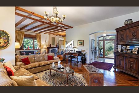 Casa à venda com 4 quartos, 420m² em Pacaembu, São Paulo