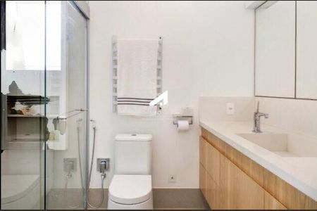 Casa à venda com 3 quartos, 230m² em Santo Amaro, São Paulo