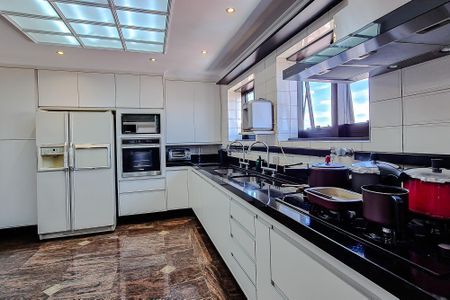 Apartamento para alugar com 600m², 4 quartos e 5 vagasCozinha