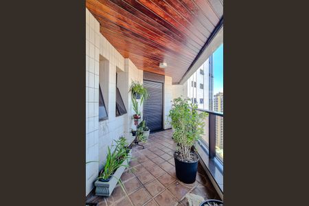 Apartamento para alugar com 600m², 4 quartos e 5 vagasVaranda da Suíte 2