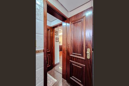 Apartamento para alugar com 600m², 4 quartos e 5 vagasLavabo