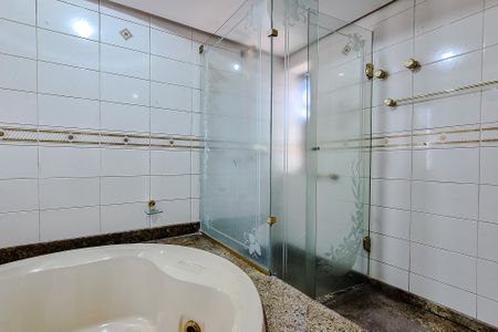 Apartamento para alugar com 600m², 4 quartos e 5 vagasBanheiro da Suíte 1