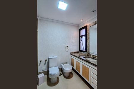 Apartamento para alugar com 600m², 4 quartos e 5 vagasBanheiro da Suíte 2