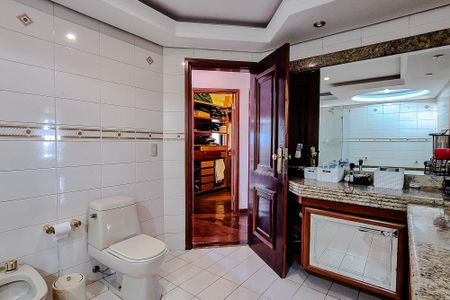 Apartamento para alugar com 600m², 4 quartos e 5 vagasBanheiro da Suíte 1