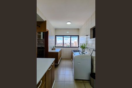 Apartamento para alugar com 600m², 4 quartos e 5 vagasÁrea de Serviço