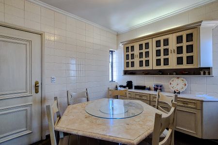 Apartamento para alugar com 600m², 4 quartos e 5 vagasCozinha