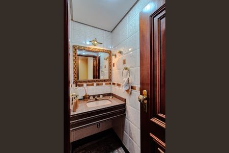 Apartamento para alugar com 600m², 4 quartos e 5 vagasLavabo