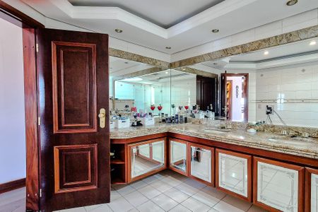 Apartamento para alugar com 600m², 4 quartos e 5 vagasBanheiro da Suíte 1