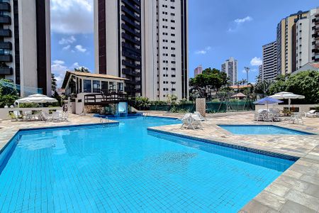 Apartamento para alugar com 600m², 4 quartos e 5 vagasÁrea comum - Piscina