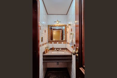 Apartamento para alugar com 600m², 4 quartos e 5 vagasLavabo