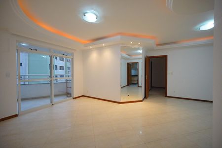 Sala de apartamento para alugar com 3 quartos, 110m² em Canto, Florianópolis