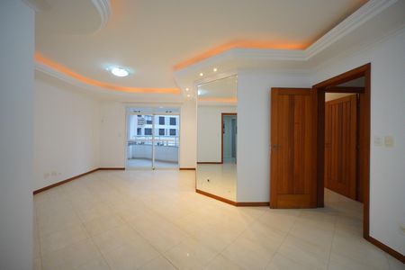 Sala de apartamento para alugar com 3 quartos, 110m² em Canto, Florianópolis