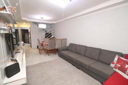 Casa à venda com 200m², 2 quartos e 2 vagasSala