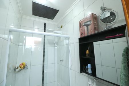 Casa à venda com 200m², 2 quartos e 2 vagasBanheiro da Suíte 2