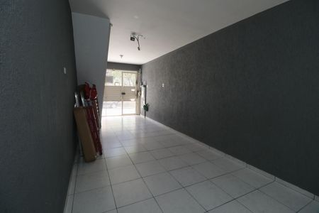 Casa à venda com 200m², 2 quartos e 2 vagasGaragem