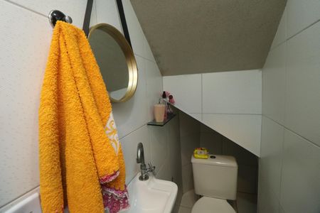 Casa à venda com 200m², 2 quartos e 2 vagasLavabo