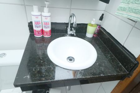 Casa à venda com 200m², 2 quartos e 2 vagasBanheiro da Suíte 2