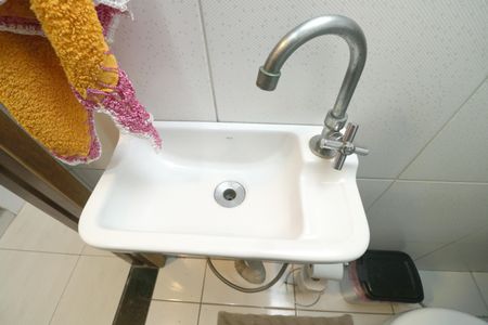 Casa à venda com 200m², 2 quartos e 2 vagasLavabo