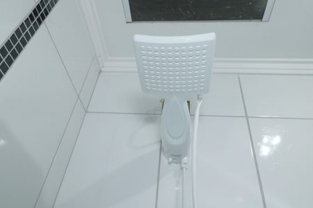 Casa à venda com 200m², 2 quartos e 2 vagasBanheiro da Suíte 2