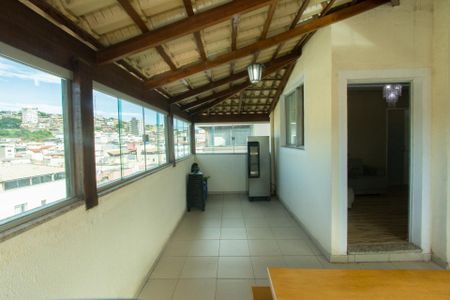 Apartamento à venda com 82m², 2 quartos e 2 vagasCobertura