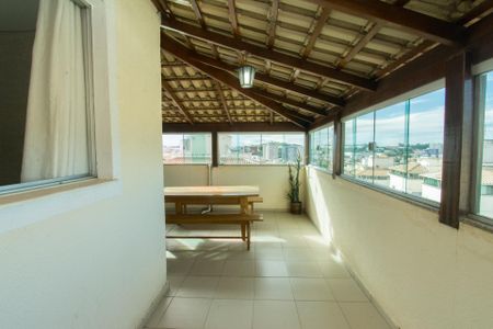 Apartamento à venda com 82m², 2 quartos e 2 vagasCobertura