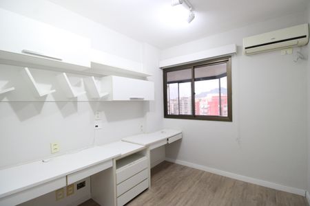 Apartamento à venda com 121m², 3 quartos e 2 vagasQuarto 1