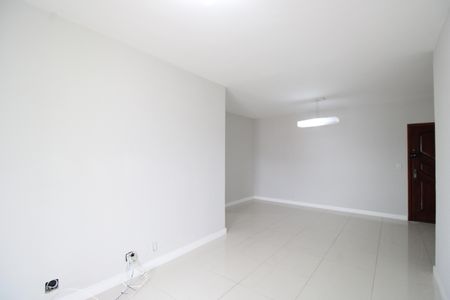 Apartamento à venda com 121m², 3 quartos e 2 vagasSala