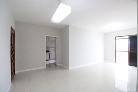 Apartamento à venda com 121m², 3 quartos e 2 vagasSala