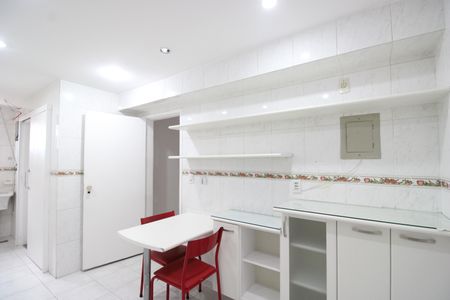 Apartamento à venda com 121m², 3 quartos e 2 vagasCozinha