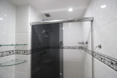 Apartamento à venda com 121m², 3 quartos e 2 vagasBanheiro social