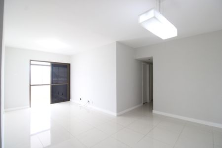 Sala de apartamento à venda com 3 quartos, 121m² em Barra Olímpica, Rio de Janeiro