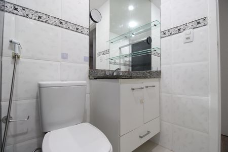 Apartamento à venda com 121m², 3 quartos e 2 vagasBanheiro da suíte