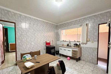 Casa à venda com 420m², 6 quartos e sem vaga Casa à venda com 420m², 6 quartos e sem vagaCasa 2 - Sala/Cozinha