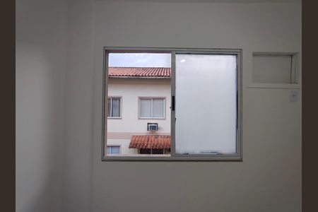 Casa de condomínio à venda com 100m², 3 quartos e 1 vaga