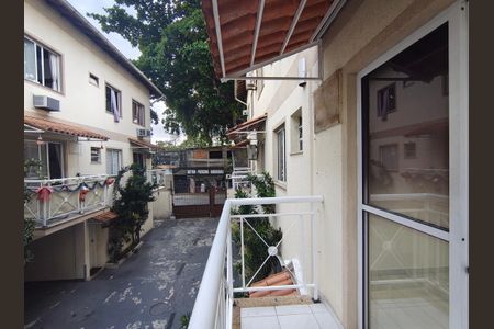 Casa de condomínio à venda com 100m², 3 quartos e 1 vaga