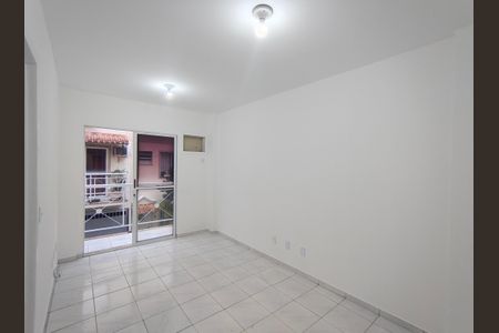 Casa de condomínio à venda com 100m², 3 quartos e 1 vaga