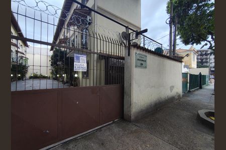 Casa de condomínio à venda com 100m², 3 quartos e 1 vaga